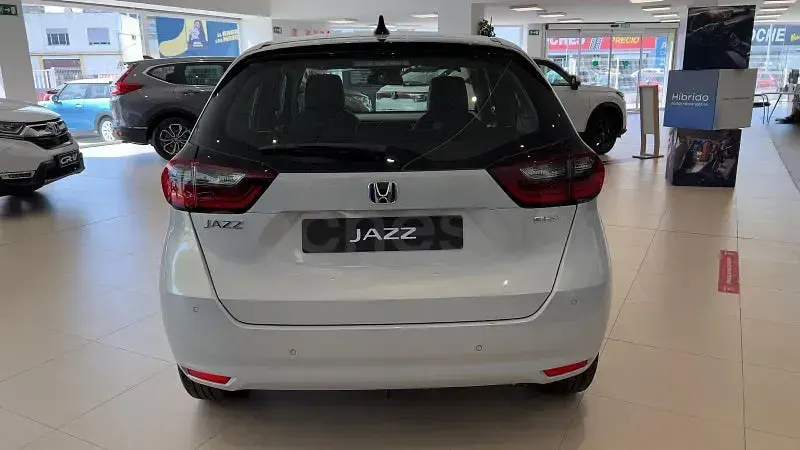 Usado Honda Jazz Elegance 109 CV (80 kW) 2022 Blanco Utilitario