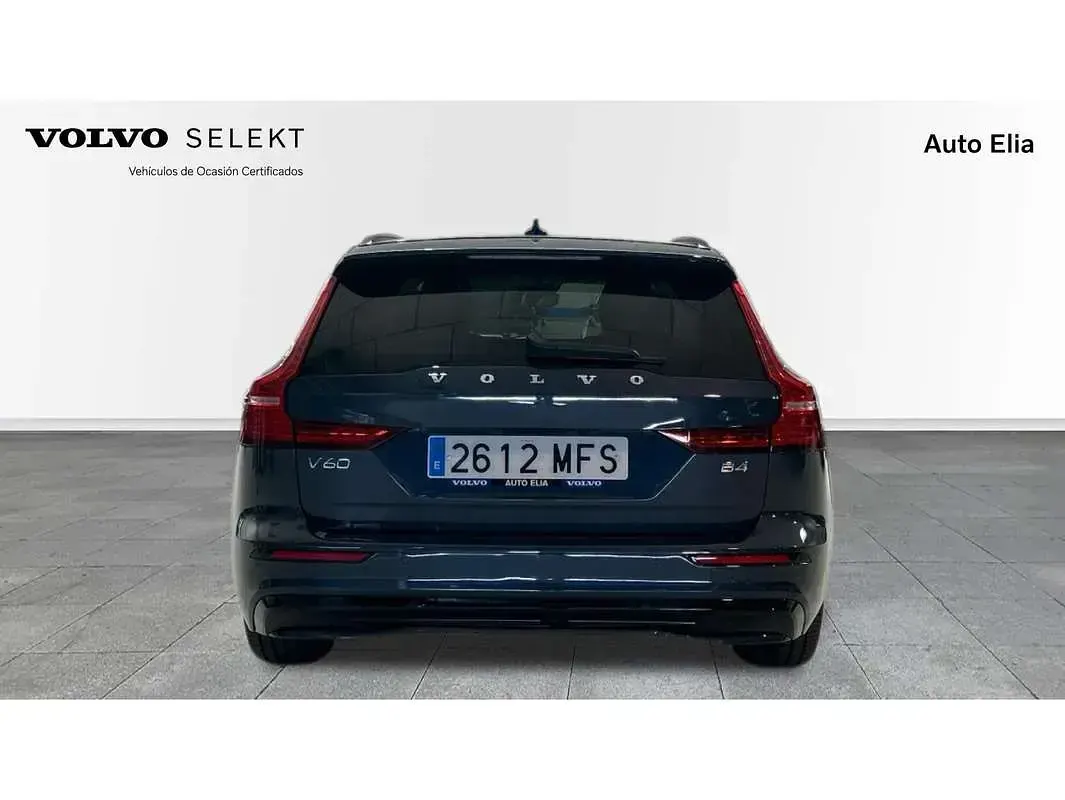 Usado Volvo V60 Plus 197 CV (144 kW) 2023 Azul Familiar