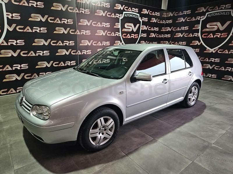 Usado VW Golf IV Highline 105 CV (77 kW) 2001 Gris / plata Berlina