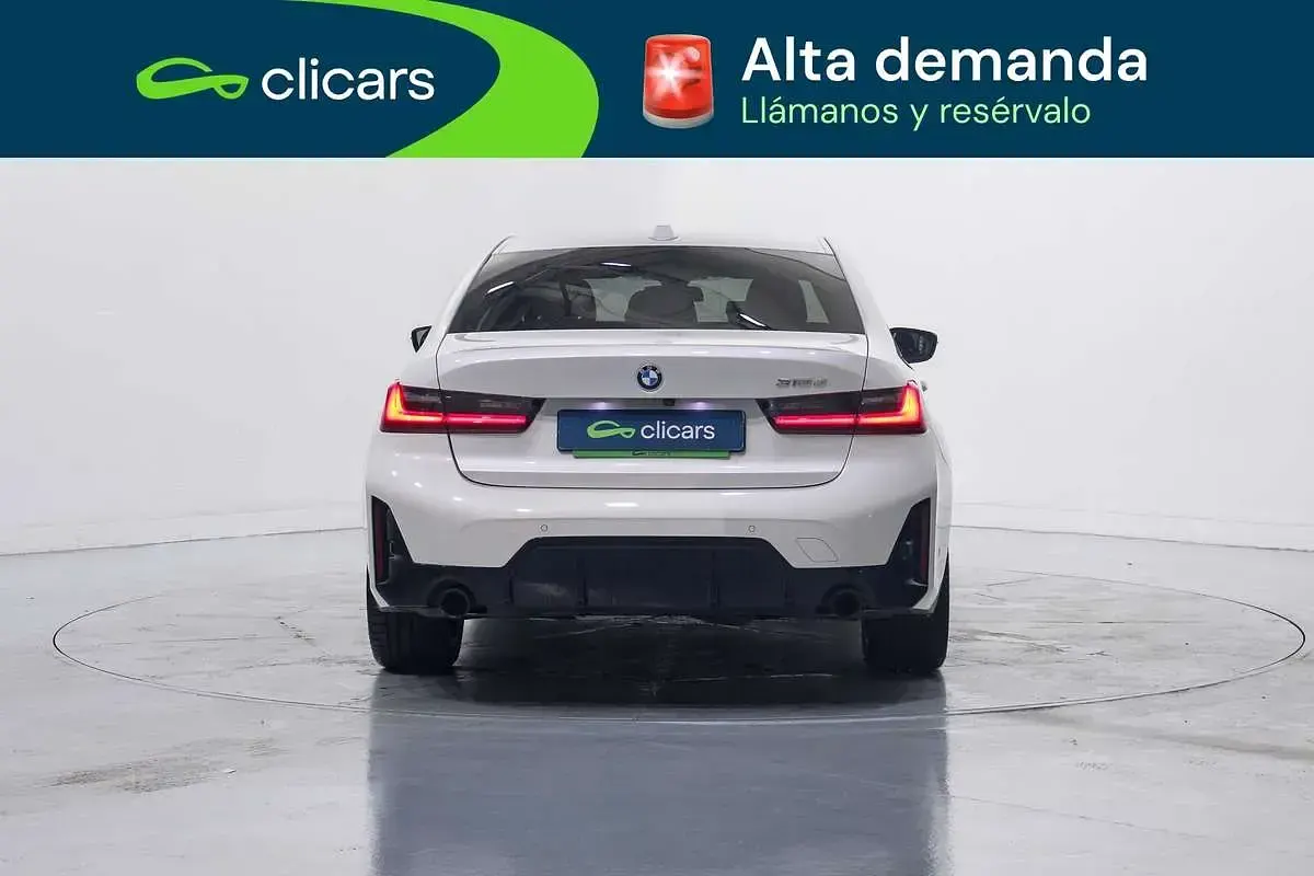 Usado BMW 318 Sport Line 143 CV (105 kW) 2024 Blanco Berlina