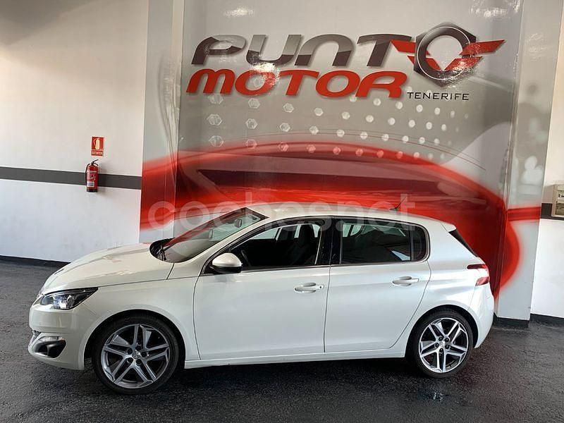 Usado Peugeot 308 Access 110 CV (80 kW) 2017 Blanco Berlina