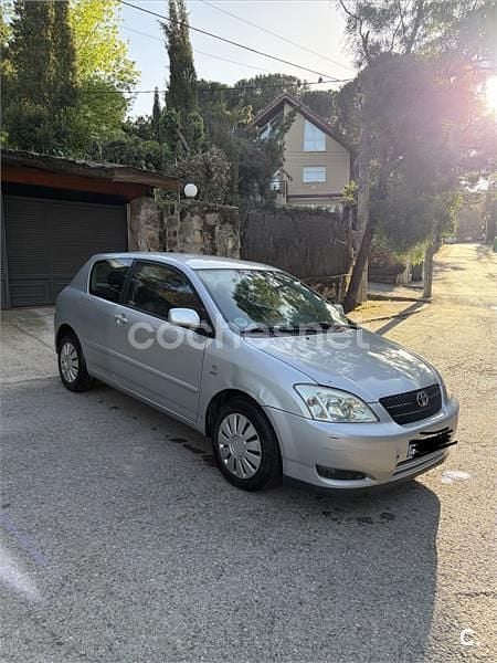 Usado Toyota Corolla 97 CV (71 kW) 2002 Gris / plata Berlina