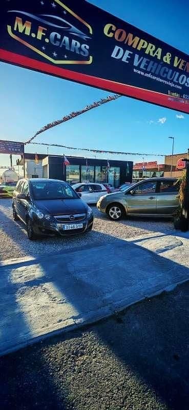 Usado Opel Zafira 140 CV (102 kW) 2010 Gris Monovolumen