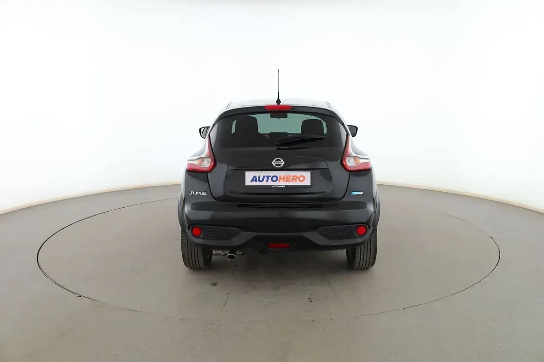 Usado Nissan Juke Acenta 110 CV (80 kW) 2016 Negro SUV