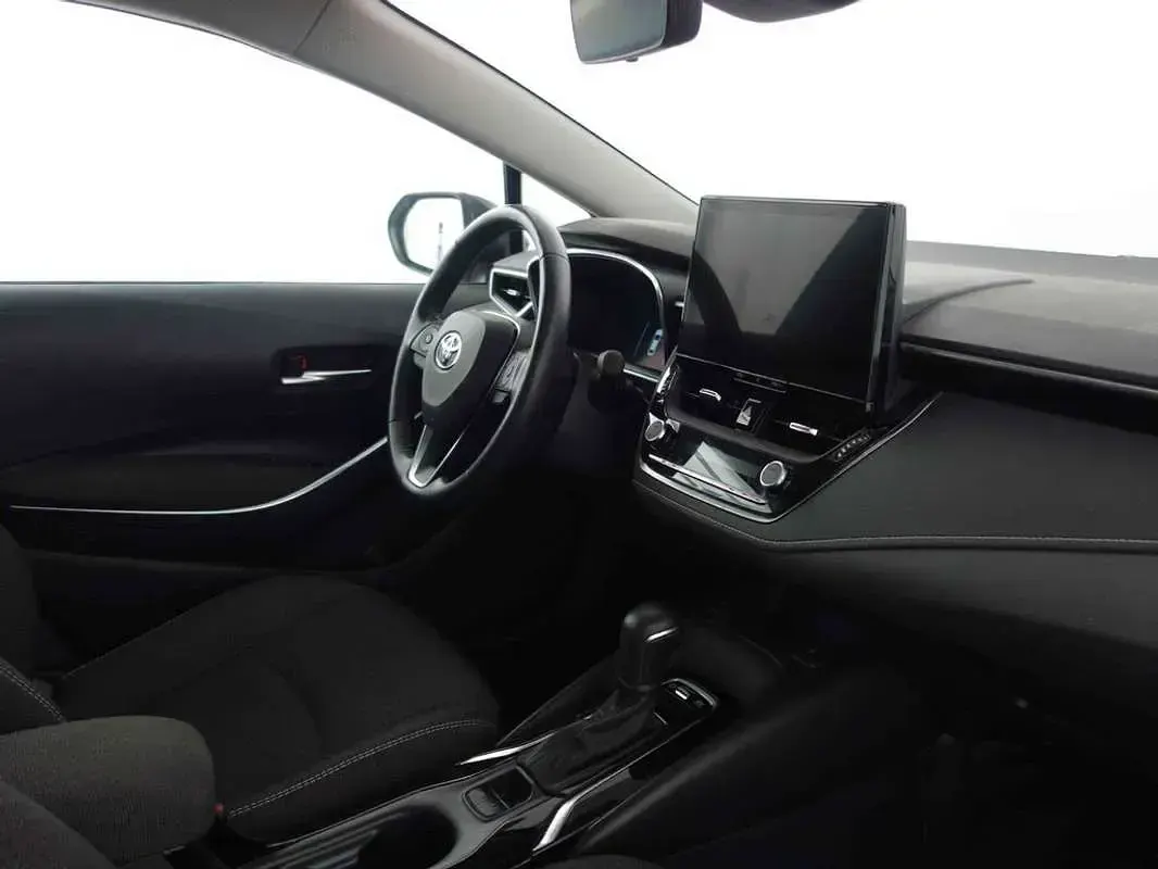 Usado Toyota Corolla Style 141 CV (103 kW) 2024 Gris Berlina