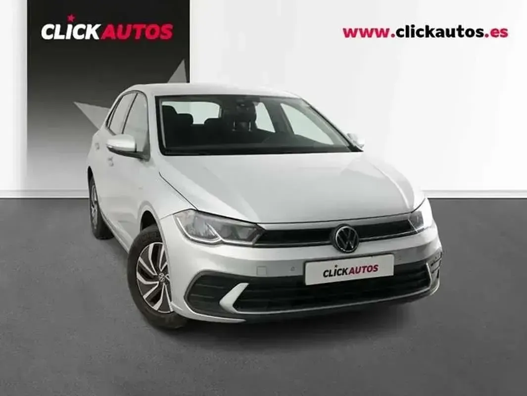 Begagnad VW Polo Life 95 HK (69 kW) 2024 Silver Halvkombi