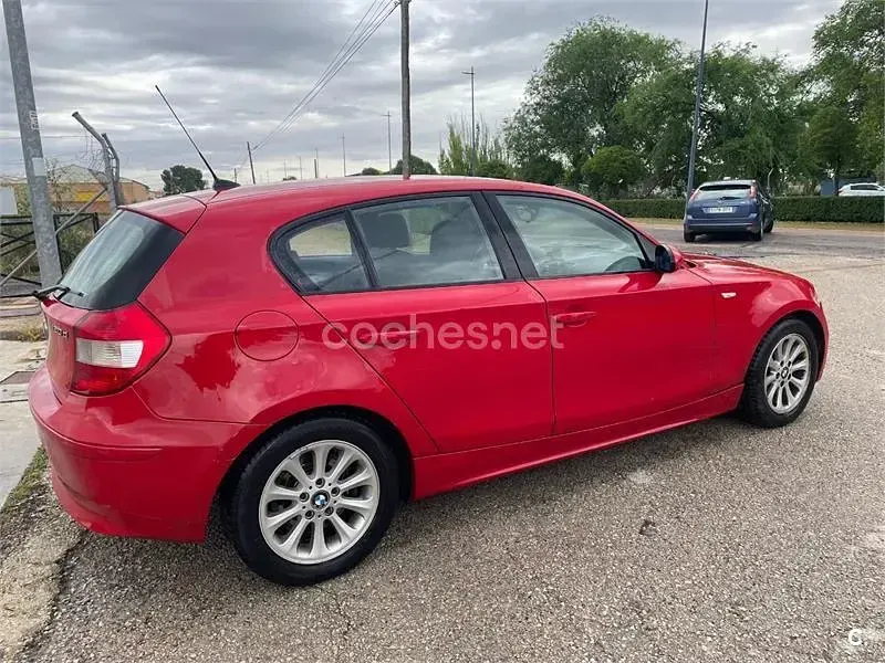Usado BMW 120 163 CV (119 kW) 2005 Rojo Utilitario