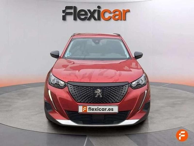 Usado Peugeot 2008 Allure 131 CV (96 kW) 2022 Rojo SUV