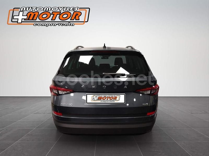Usado Skoda Kodiaq Ambition 150 CV (110 kW) 2019 Gris / plata SUV