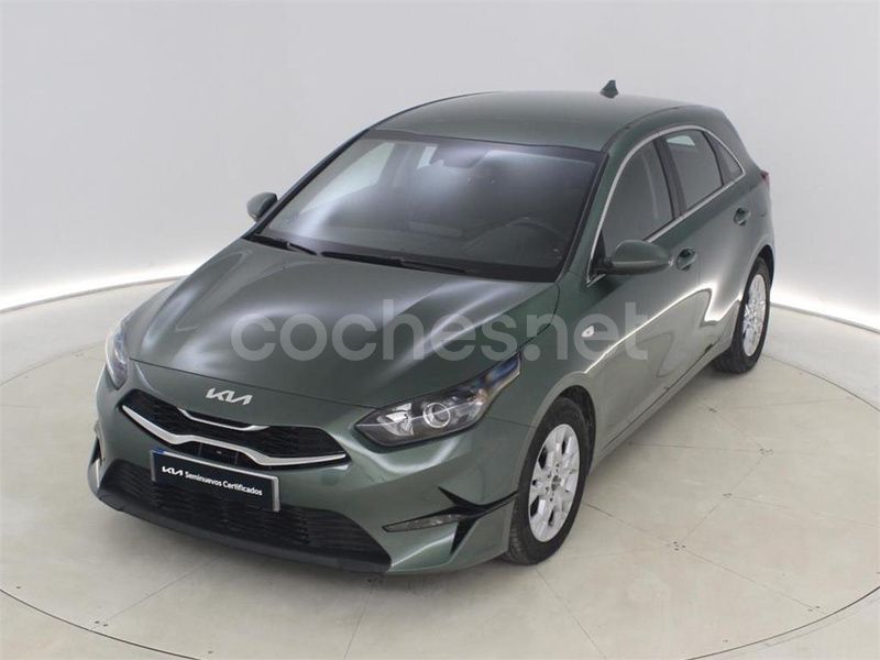Otro Usado 2024 Kia Ceed Berlina | 21.795 € (Precio justo) - Imagen 1/4