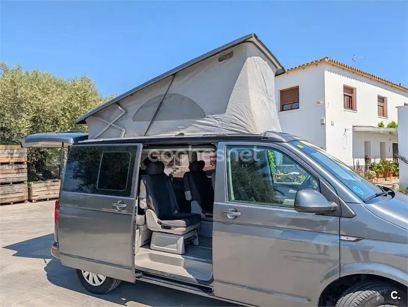 Usado VW California Beach 150 CV (110 kW) 2017 Gris / plata Van