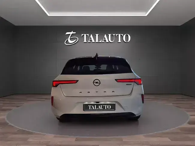 Nuevo Opel Astra 145 CV (106 kW) 2025 Blanco Utilitario