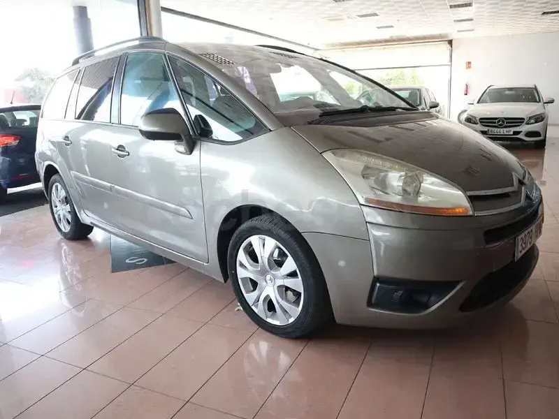 Usado Citroën Grand C4 Picasso 136 CV (100 kW) 2008 Beige Monovolumen