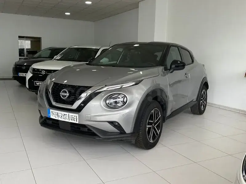 Usado Nissan Juke N-Connecta 114 CV (83 kW) 2025 Gris / plata SUV