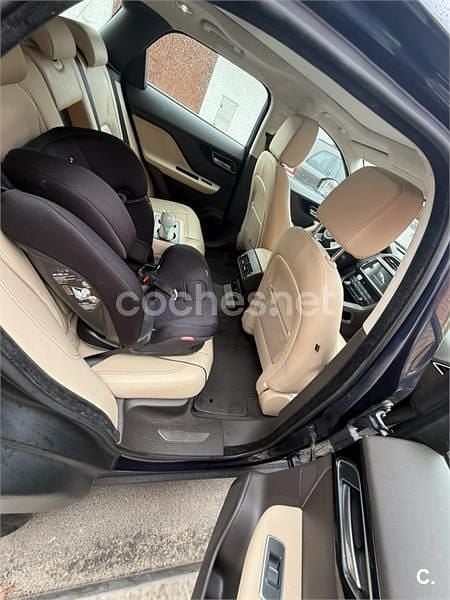 Käytetty Jaguar F-Pace R-Sport 180 HP (132 kW) 2019 Sininen Katumaasturi