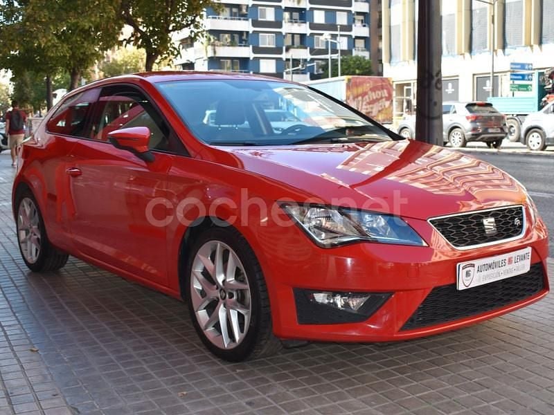Usado Seat Leon FR 150 CV (110 kW) 2014 Rojo Berlina