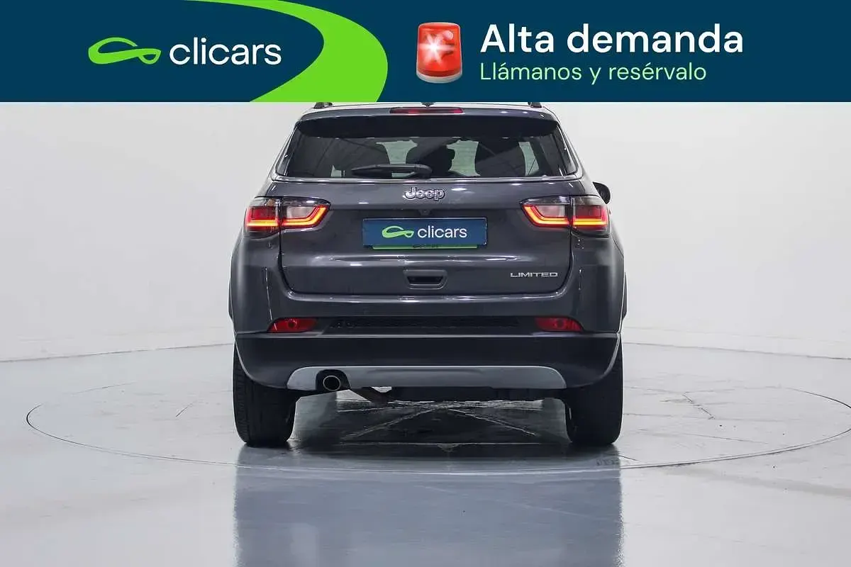 Usado Jeep Compass Limited 131 CV (96 kW) 2021 Gris SUV