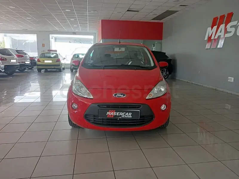 Usado Ford Ka Titanium 69 CV (50 kW) 2016 Rojo Berlina