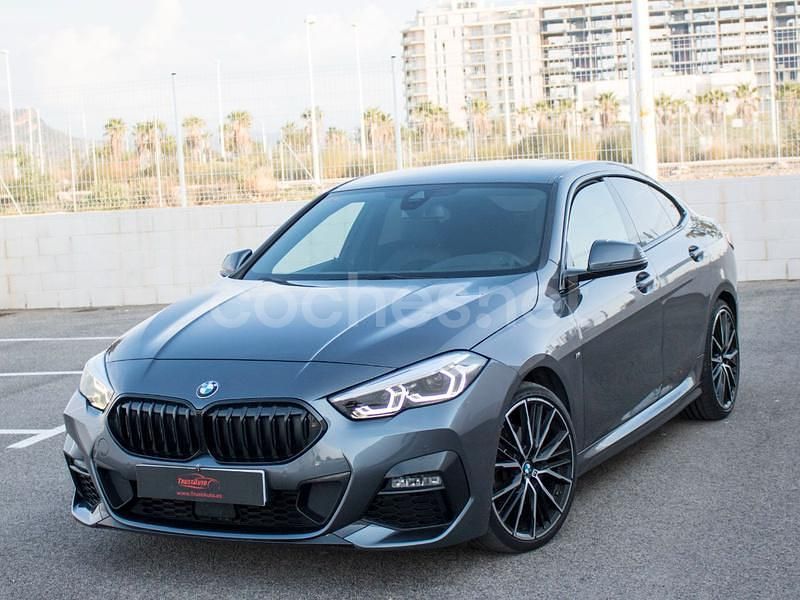 Gris / plata Usado 2020 BMW 216 Comfort Edition Coupe | 21.990 € (Un poco caro) - Imagen 1/4