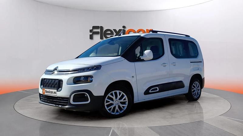 Usado Citroën Berlingo Feel 131 CV (96 kW) 2020 Blanco Monovolumen