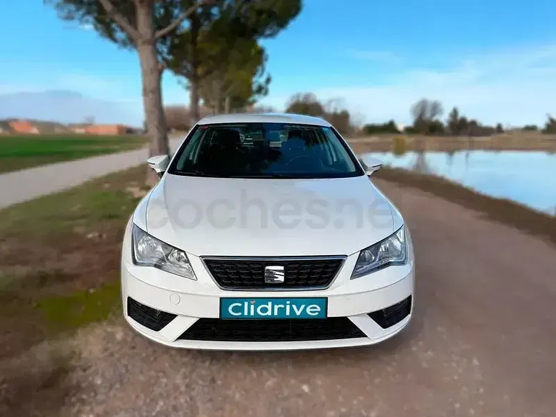 Usado Seat Leon Style 115 CV (84 kW) 2017 Blanco Berlina