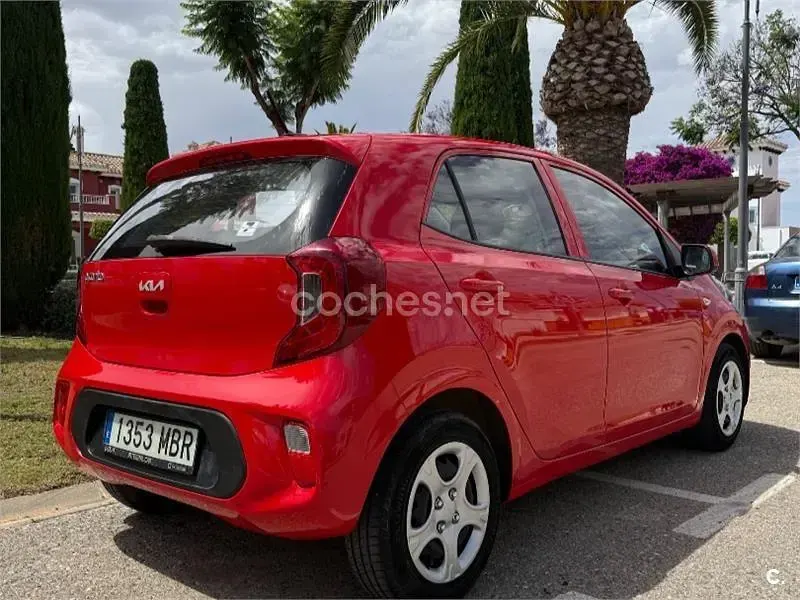 Usado Kia Picanto 67 CV (49 kW) 2022 Rojo Utilitario