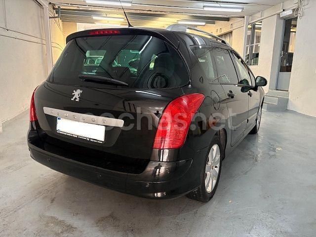 Usado Peugeot 308 SW Sportium 110 CV (80 kW) 2010 Negro Familiar