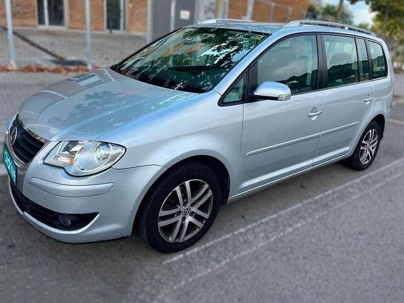 Usado VW Touran Edition 105 CV (77 kW) 2008 Gris Monovolumen