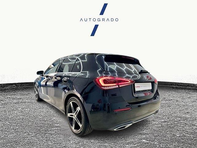 Usado Mercedes A180 116 CV (85 kW) 2019 Negro Utilitario