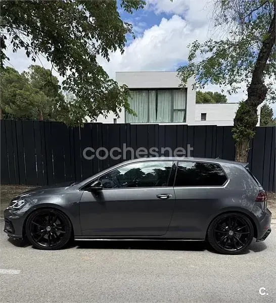 Usado VW Golf VII R 300 CV (220 kW) 2019 Gris / plata Berlina
