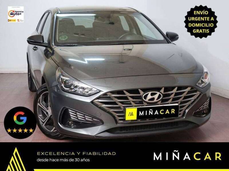 Gris Usado 2022 Hyundai i30 Utilitario | 16.350 € (Precio justo) - Imagen 1/4