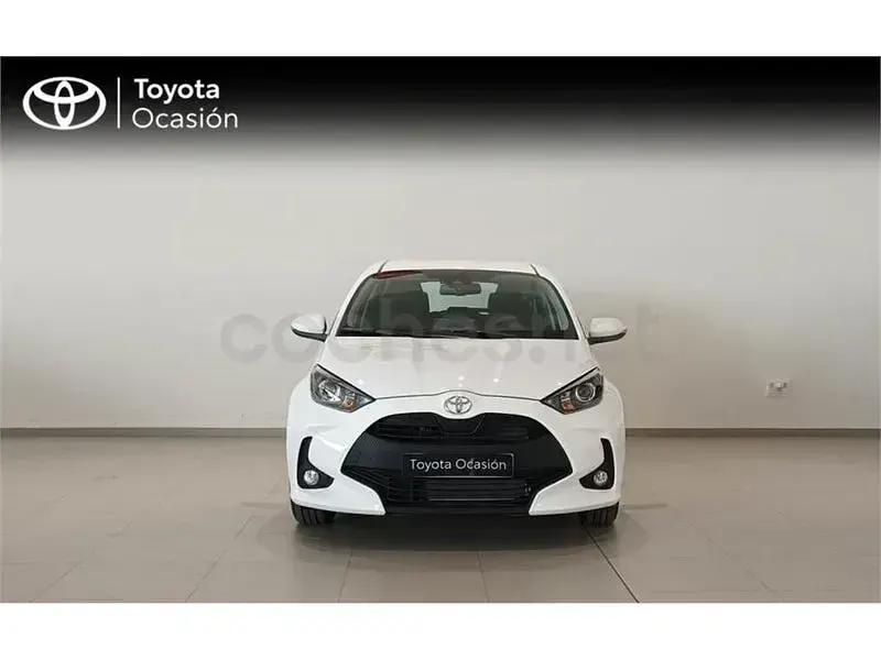 Usado Toyota Yaris 125 CV (91 kW) 2022 Blanco Utilitario