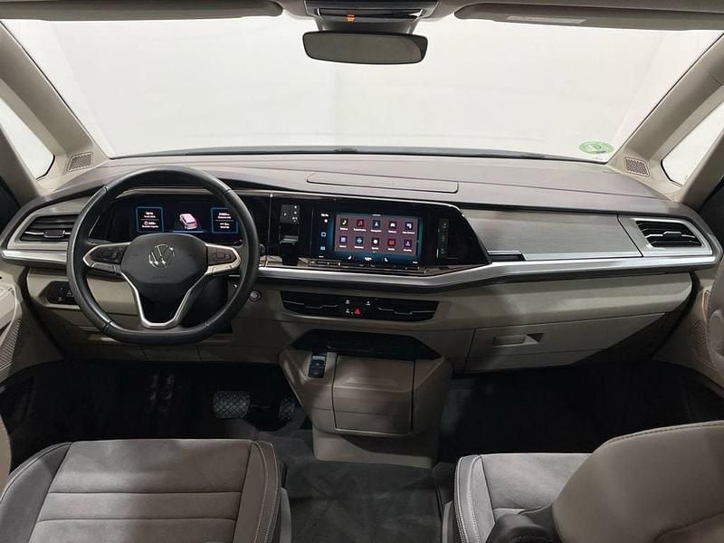 Usado VW Multivan Life 150 CV (110 kW) 2025 Negro Van