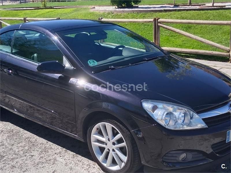 Negro Usado 2007 Opel Astra Cabriolet Enjoy Descapotable | 3999 € (Precio justo) - Imagen 1/4