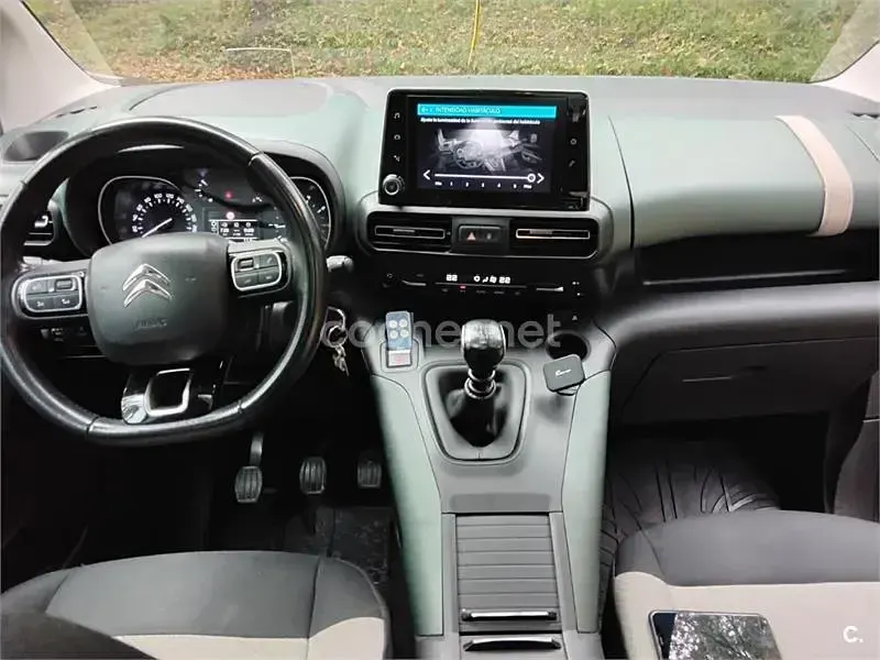 Usado Citroën Berlingo Feel 130 CV (95 kW) 2018 Negro Monovolumen