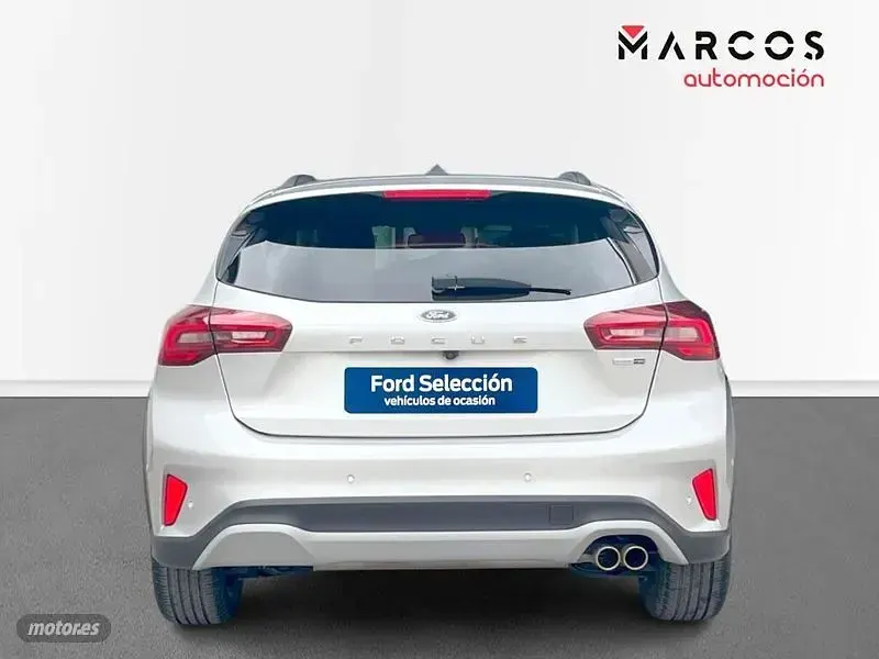 Usado Ford Focus Active 155 CV (114 kW) 2024 Plateado Berlina