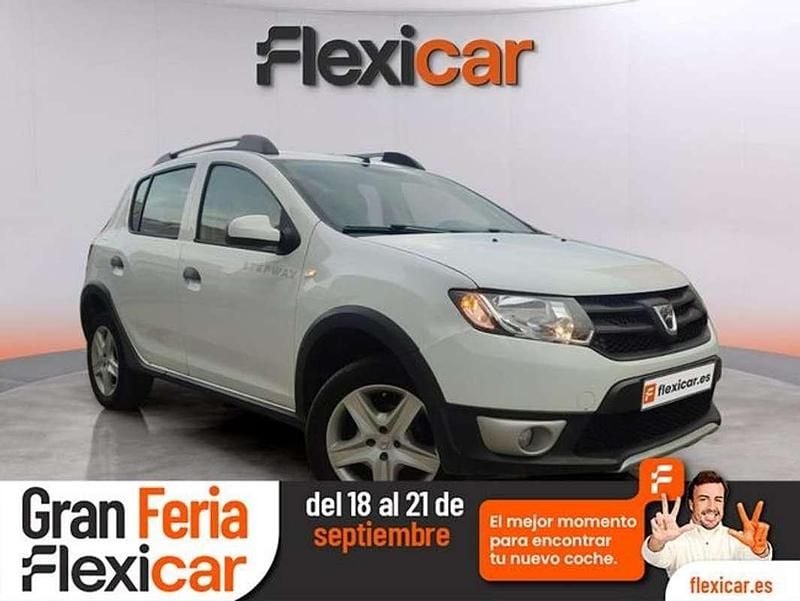 Blanco Usado 2016 Dacia Sandero Stepway Utilitario | 8190 € (Buen precio) - Imagen 1/4