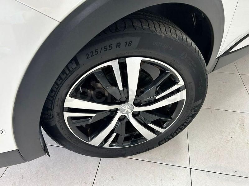 Usado Peugeot 3008 GT 130 CV (95 kW) 2021 Blanco SUV