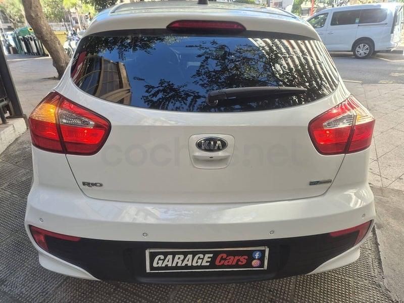 Usado Kia Rio 84 CV (61 kW) 2016 Blanco Utilitario