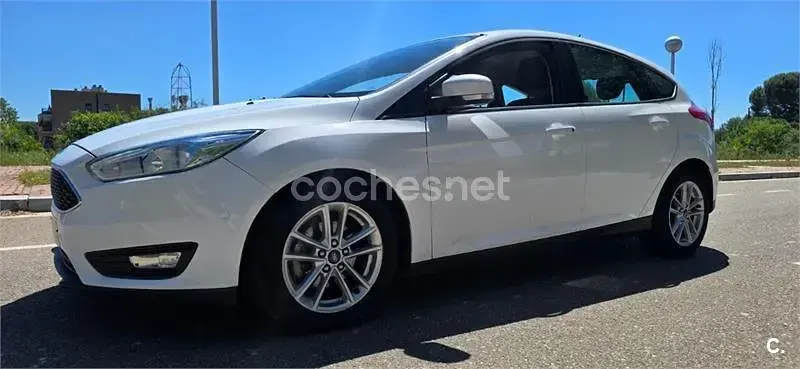 Usado Ford Focus Titanium 115 CV (84 kW) 2015 Blanco Berlina