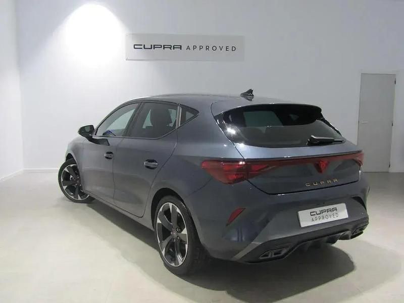 Usado Cupra Leon 150 HP (110 kW) 2025 Cinzento Coupé