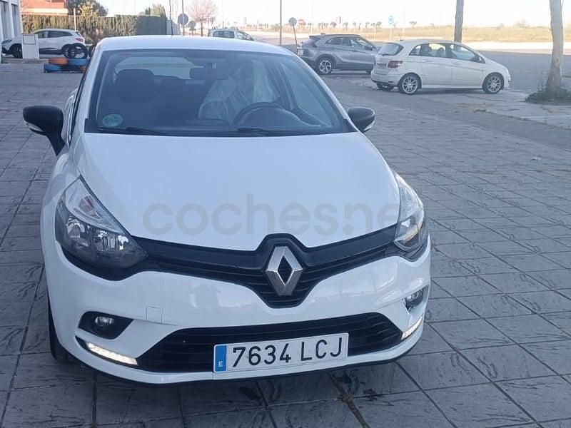Usado Renault Clio IV Business 85 CV (62 kW) 2019 Blanco Berlina