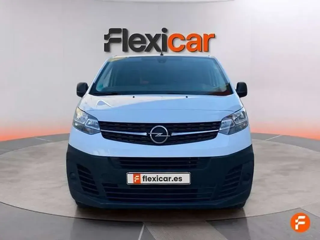 Usado Opel Vivaro 102 CV (75 kW) 2023 Blanco Monovolumen