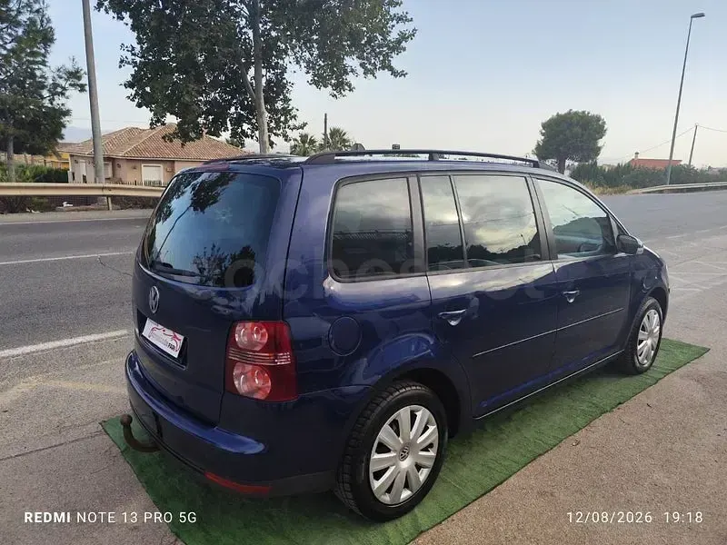 Usado VW Touran 105 CV (77 kW) 2007 Azul Monovolumen