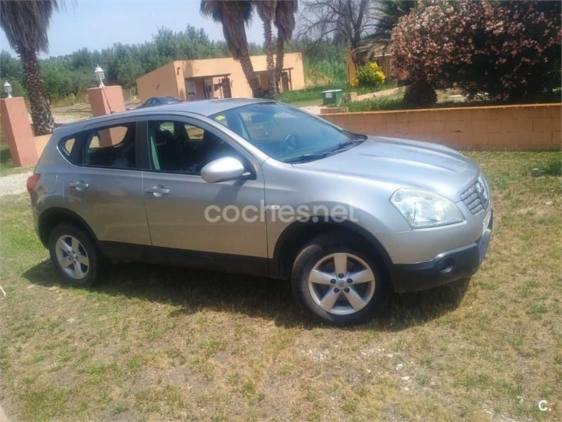 Gris / plata Usado 2007 Nissan Qashqai Visia SUV | 5800 € (Precio justo) - Imagen 1/4