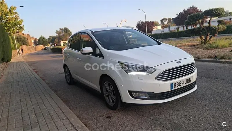 Usado Ford C-MAX Titanium 120 CV (88 kW) 2016 Blanco Monovolumen