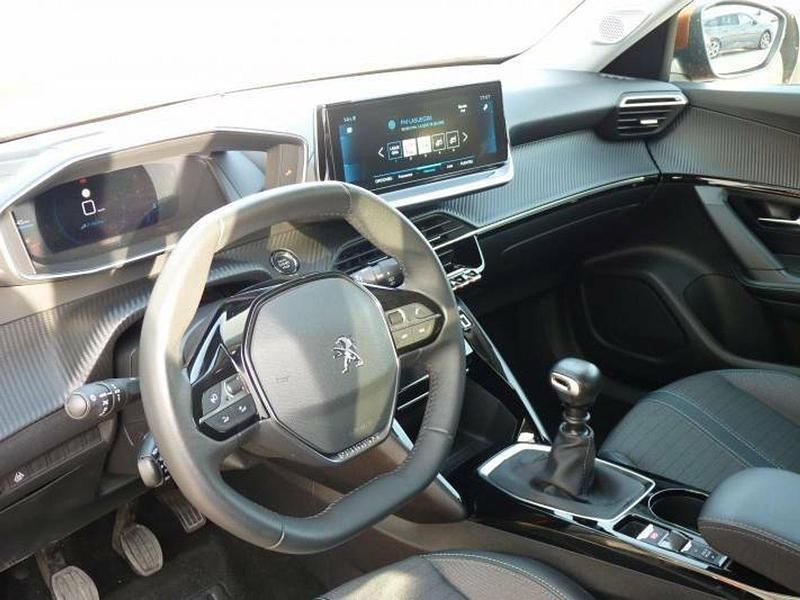 Usado Peugeot 2008 Allure 111 CV (81 kW) 2021 Naranja SUV