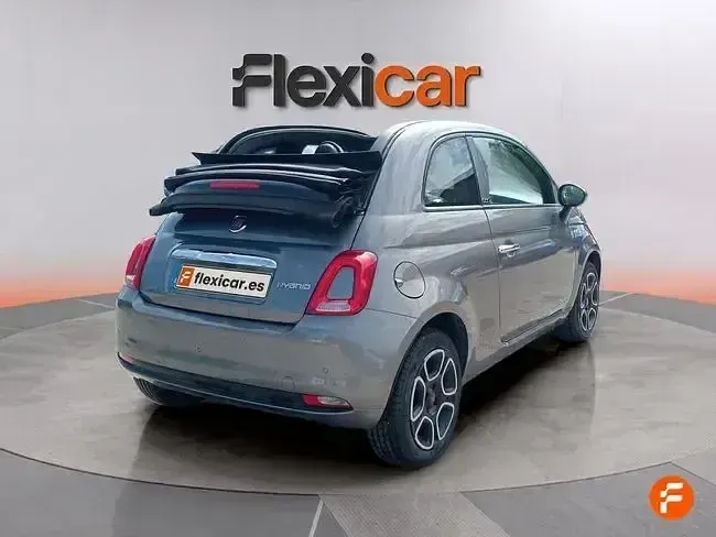 Usado Fiat 500 Club 70 CV (51 kW) 2023 Gris Utilitario