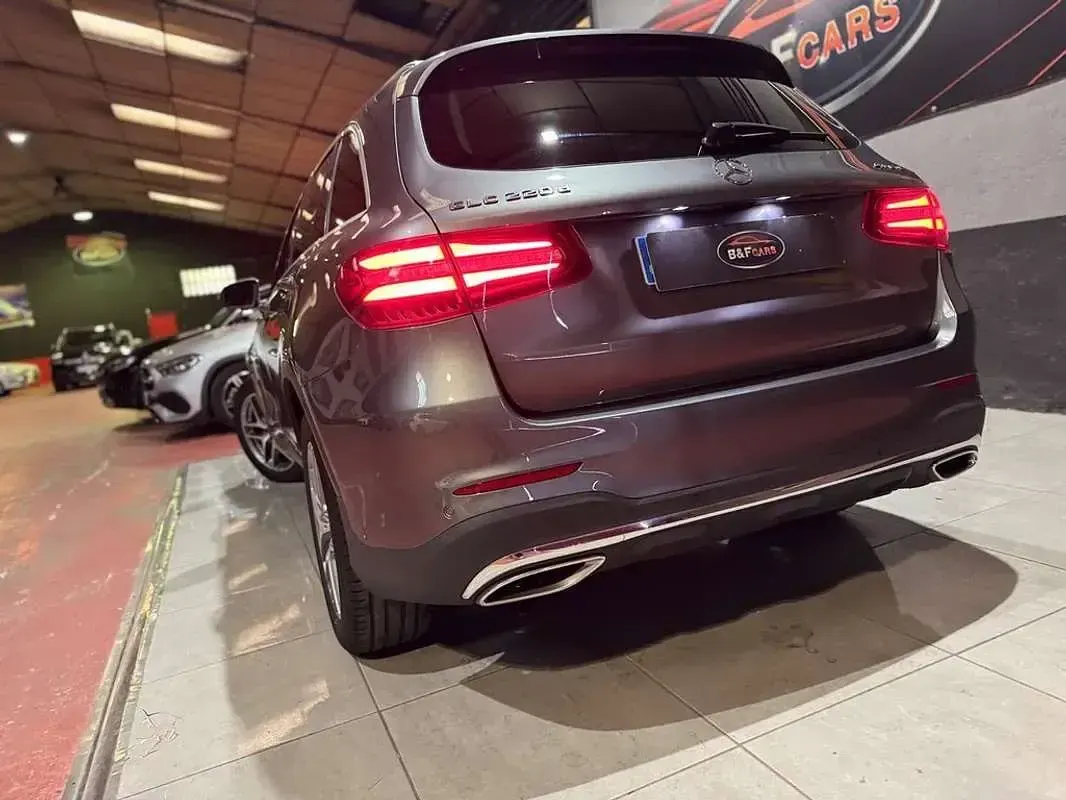 Usado Mercedes GLC220 170 CV (125 kW) 2019 Gris SUV