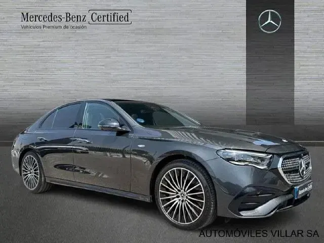 Usado Mercedes E300 AMG line 197 CV (144 kW) 2025 Gris Berlina